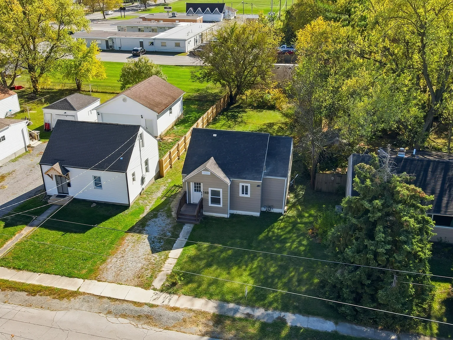 149 W Lane Ave — Photo 2
