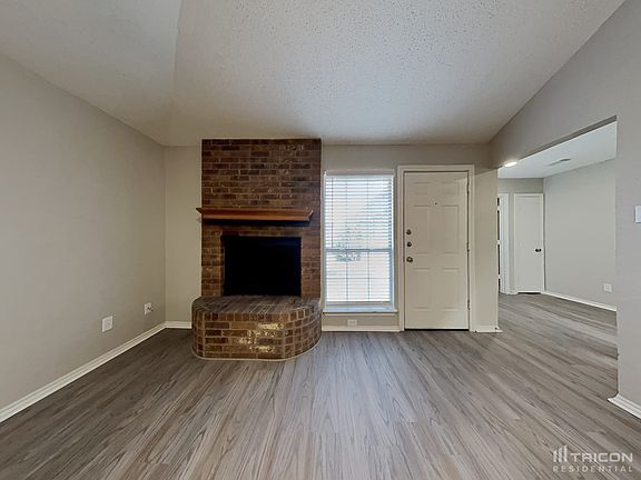 3rd image of 3129 N Bell Ave