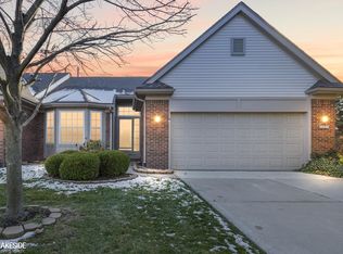 14948 Heather Ct, Sterling Heights, MI 48310