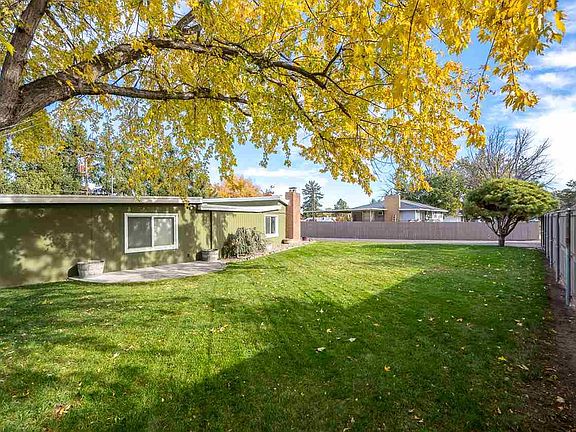 3rd image of 6712 W Umatilla Ave