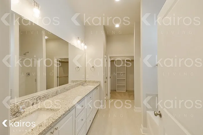 15631 Boothy Ln — Photo 16