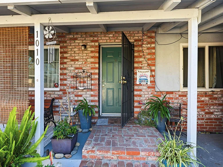 1008 Gemini Ct #2 — Photo 32