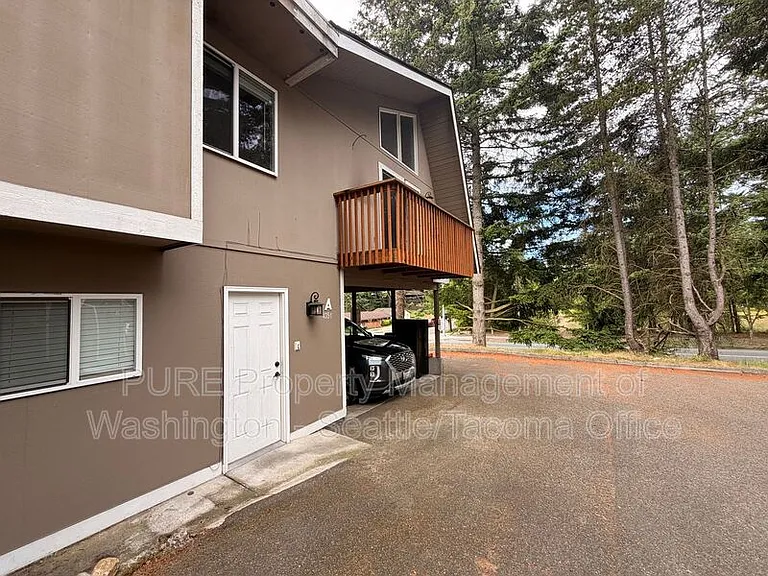 4351 67th Ave W #A — Photo 3