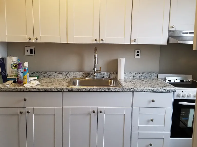 5732 Main St — Photo 3