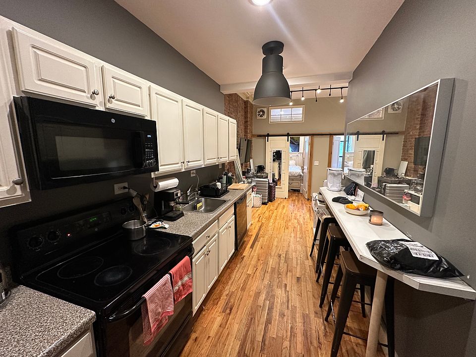 1st image of 222 E 14th St APT 3
