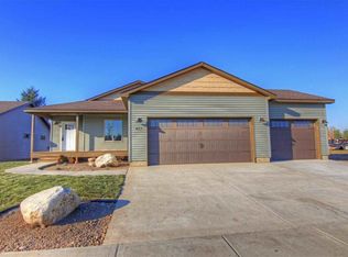 427 N Shamrock Rd, Greenacres, WA 99016