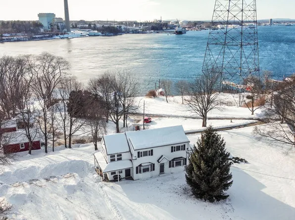 207 Pleasant Street, Eliot, ME 03903