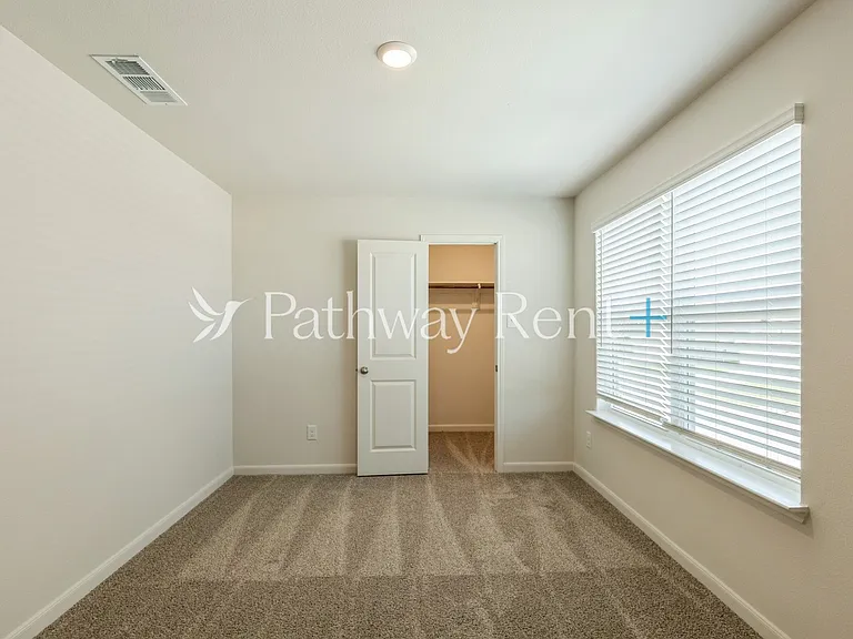932 Crimson Wolf Rd — Photo 16