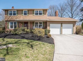 180 Lakeview Ter, Mount Laurel, NJ 08054
