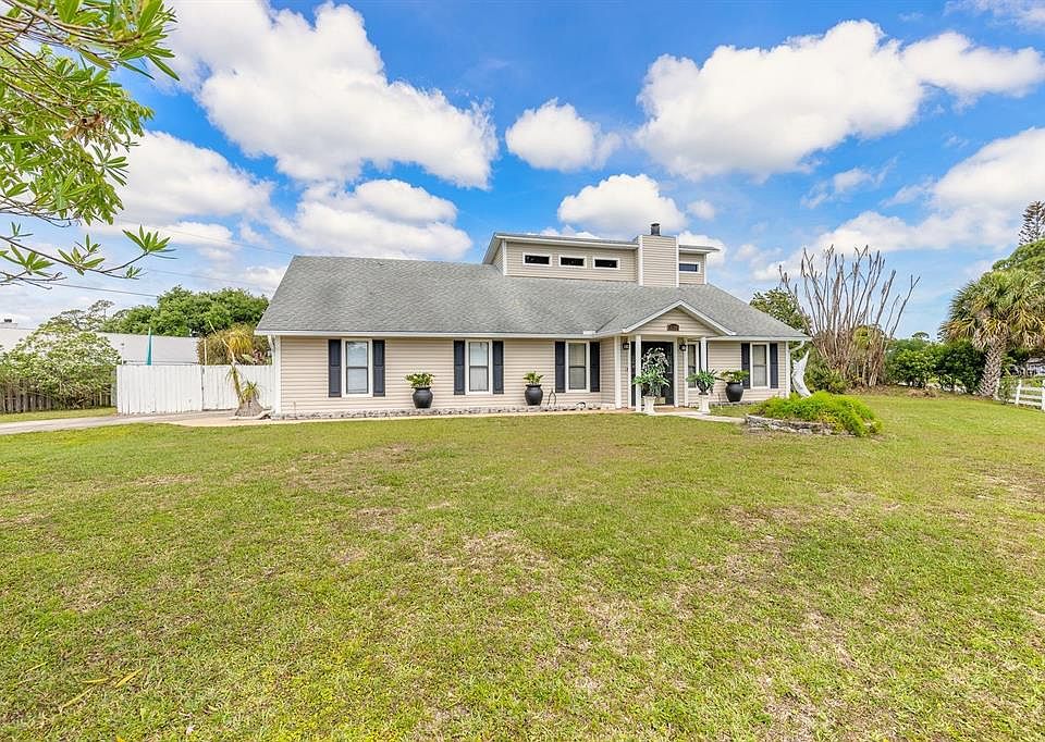 1st image of 3130 Royal Palm Dr