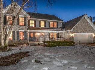 938 Stonehaven Ct, Elgin, IL 60124