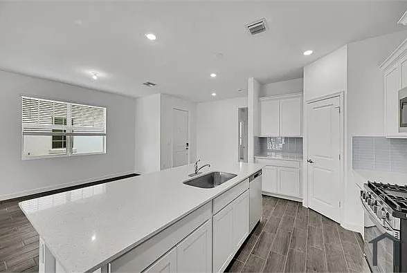 19465 Whispering Creek Rd — Photo 10