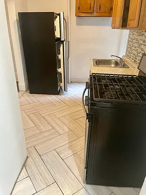 Rented by Alexander Bilu, LREB | media 11