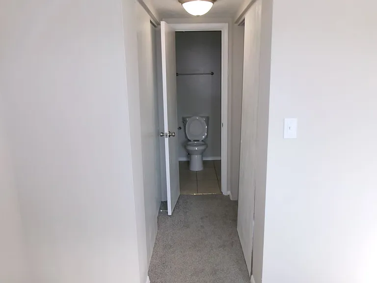 Coventry Court West Apartments — Photo 127
