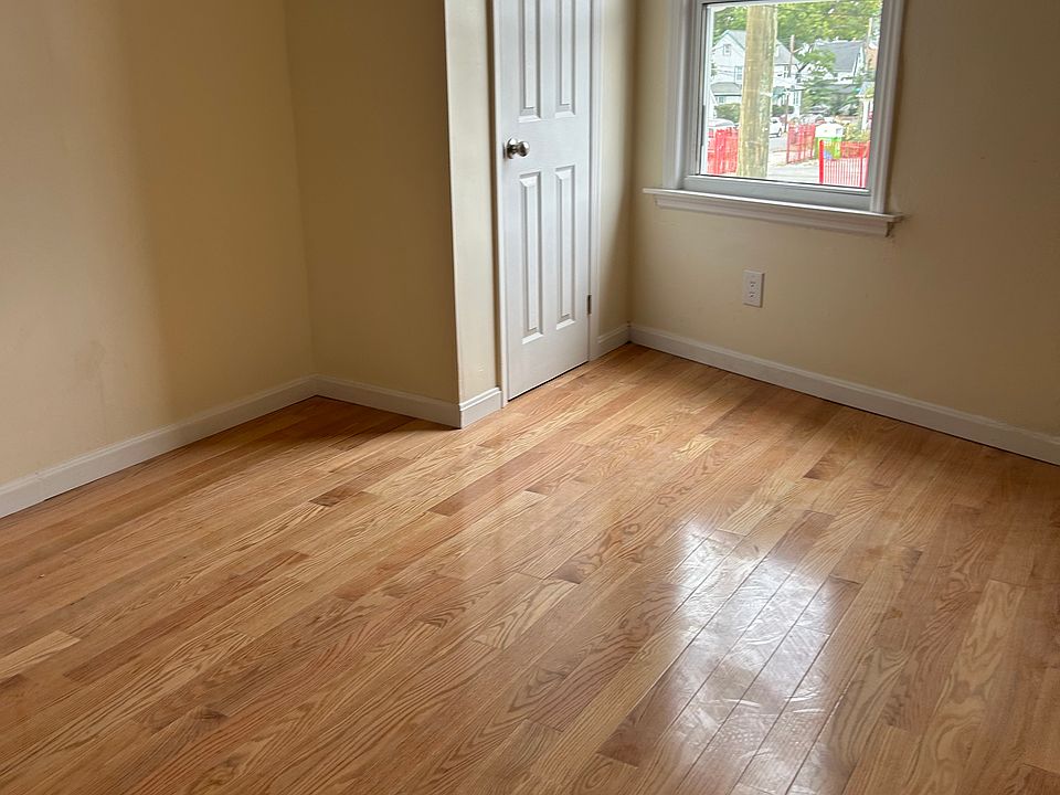 1st image of 19912 Hollis Ave Floor 2