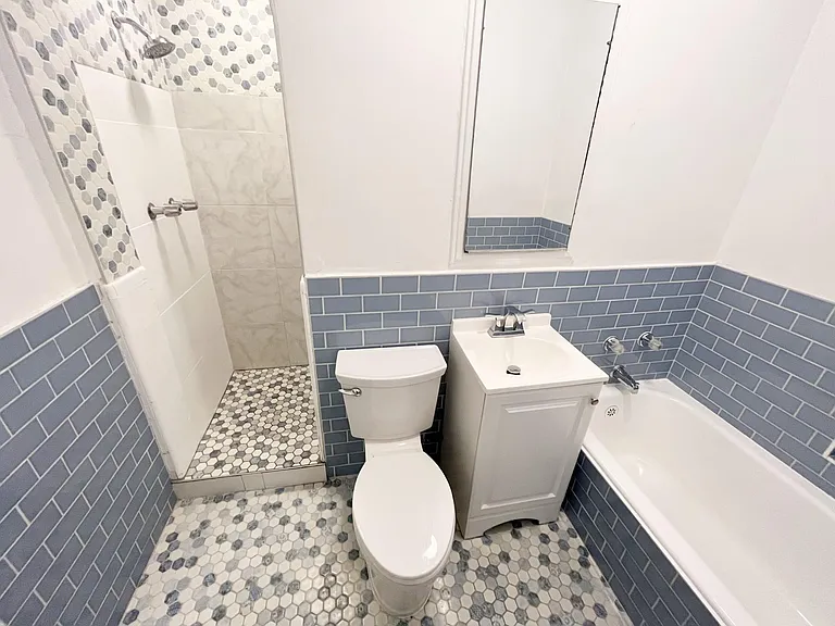 227 S Gale Dr #4 — Photo 16