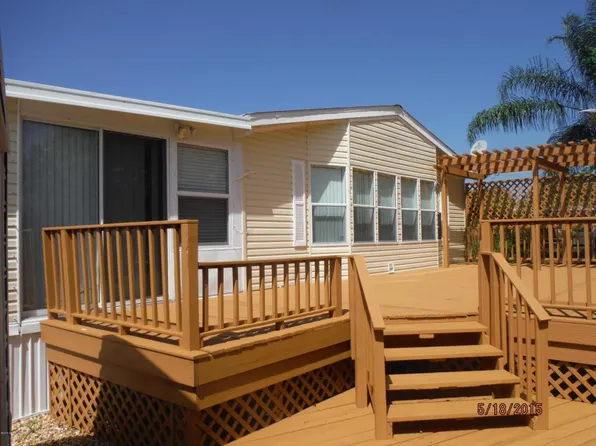 53 Sportsman Dr, Welaka, FL 32193