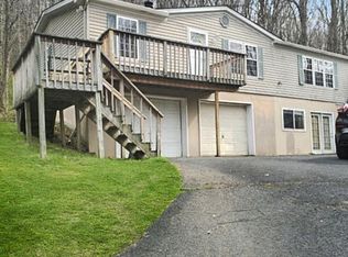 583 Hollow Rd, East Stroudsburg, PA 18301