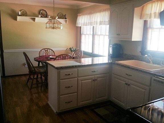 Eat-in updated kitchen  