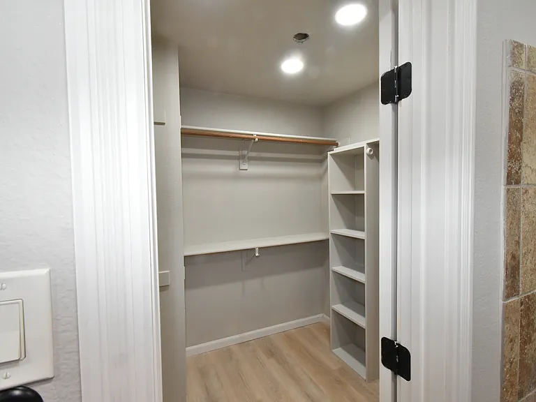 311 Stell Ave — Photo 11