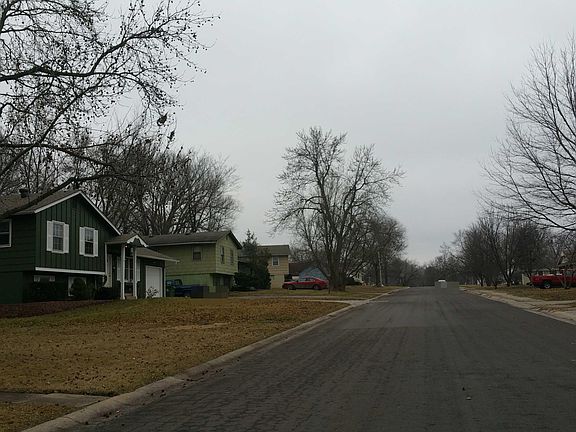 5th image of 11008 E 72nd Ter