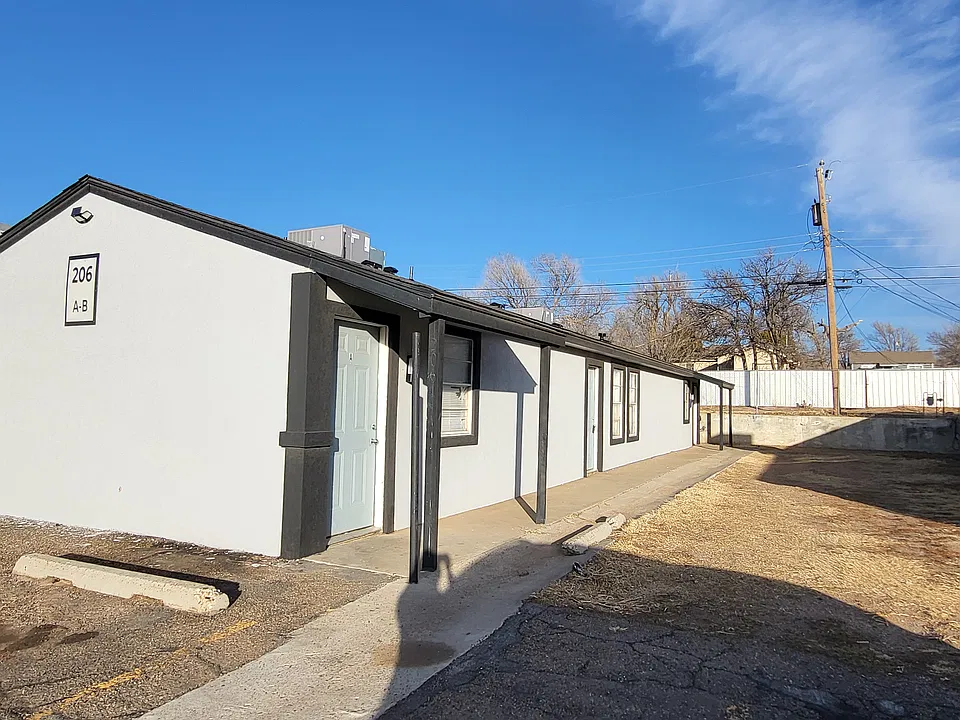 206 N Mississippi St #C