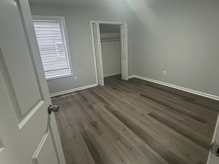 40 12th Ave #6 — Photo 4