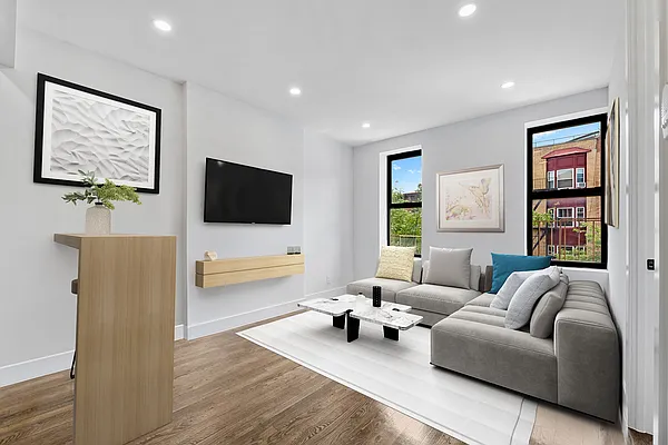 Rented by REAL New York | media 2