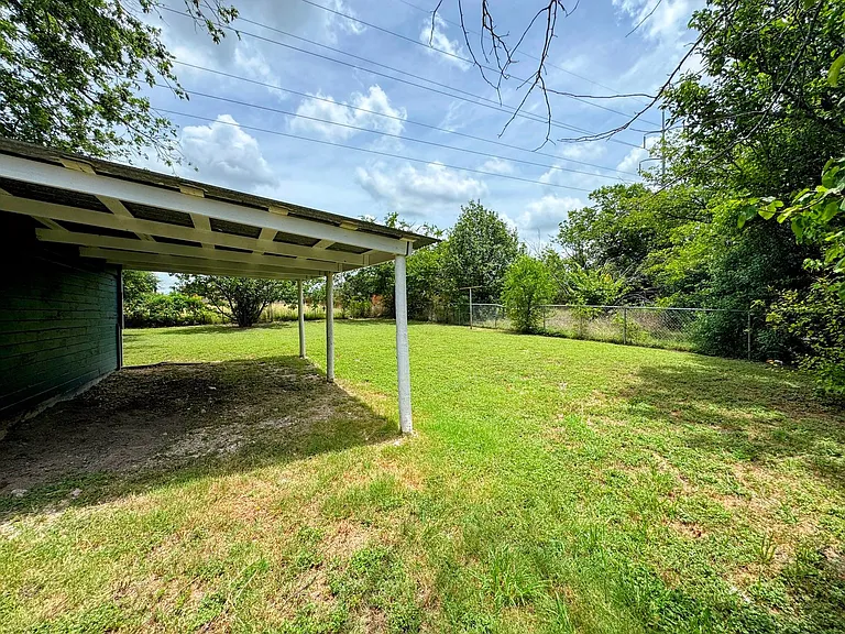 1410 E Barton Ave — Photo 17