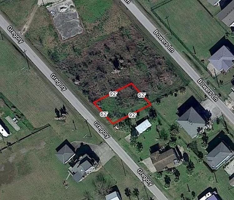 2nd image of 978 Gregory Lane