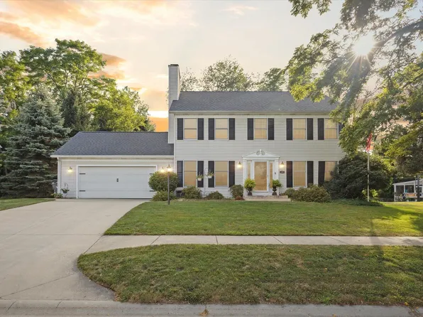 205 Krider Dr, Middlebury, IN 46540