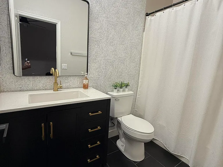 1015 S Val Vista Dr #8 — Photo 8