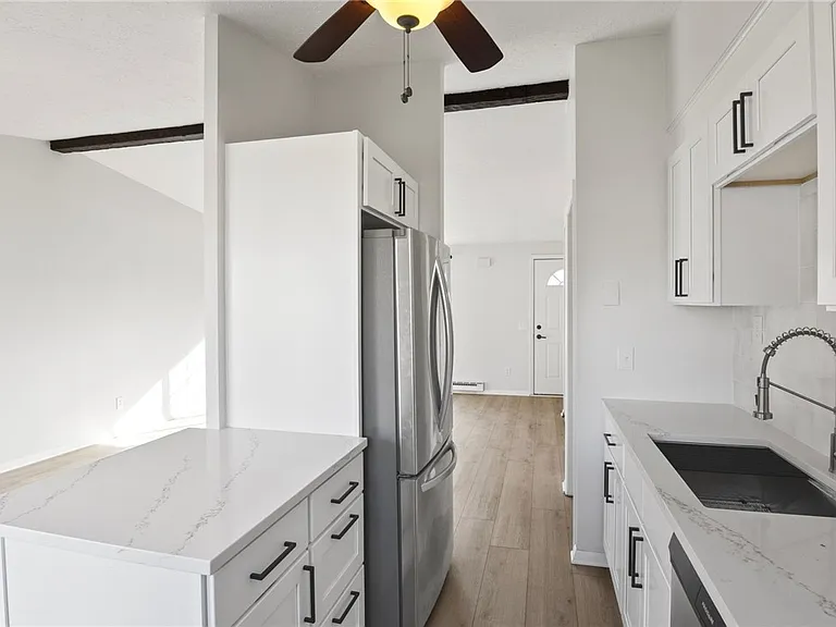 247 Overland Trl — Photo 16