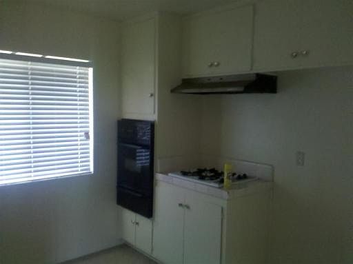 4th image of 1546 E Caroline St
