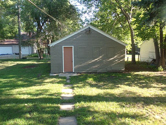 2nd image of 212 W 2nd Ave