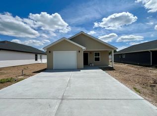28 Modern St, Sullivan, MO 63080