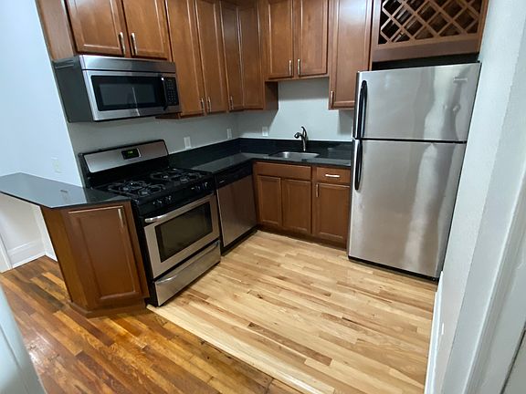 2nd image of 2300 Harriet Ave APT 100