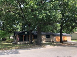 1302 Regan Ave, Carthage, MO 64836