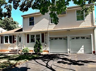217 Woods Ave, Bergenfield, NJ 07621