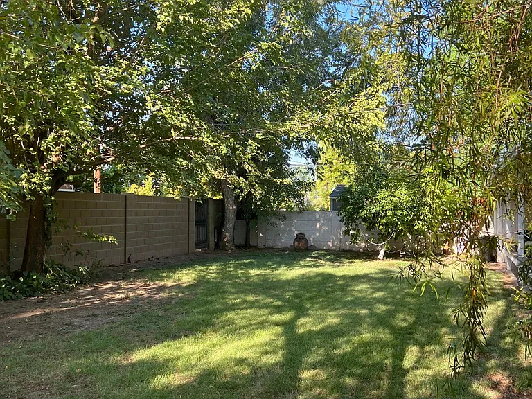 4239 E Flower St — Photo 8