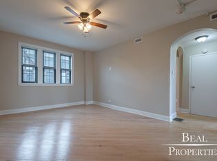 894 Green Bay Rd APT 3, Winnetka, IL 60093