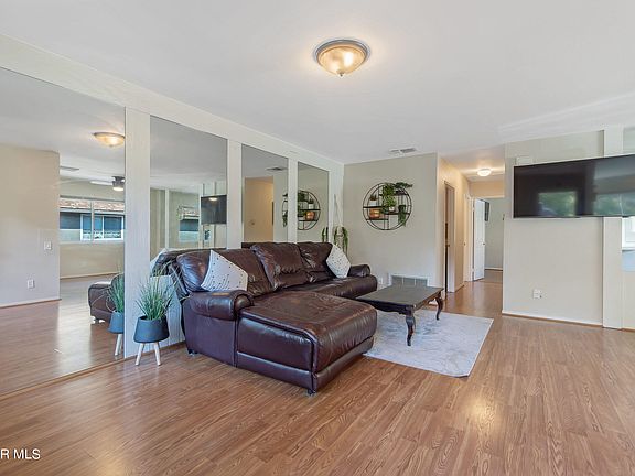 5th image of 559 Serento Cir