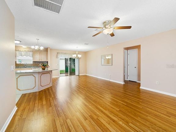 5th image of 8023 SE 174th Belhaven Loop