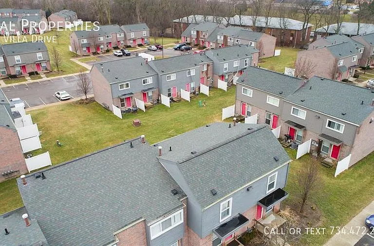 405 Villa Dr — Photo 2