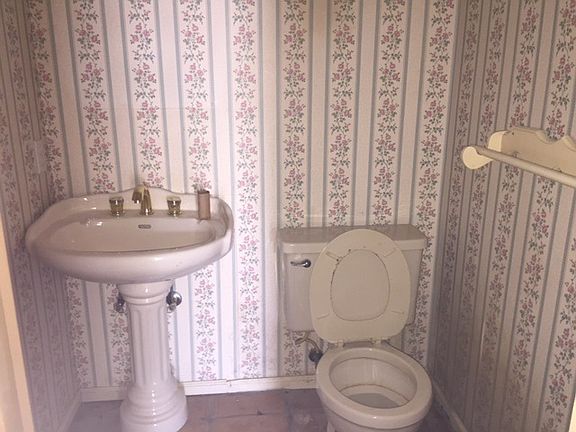 5th image of 806 E 14th St