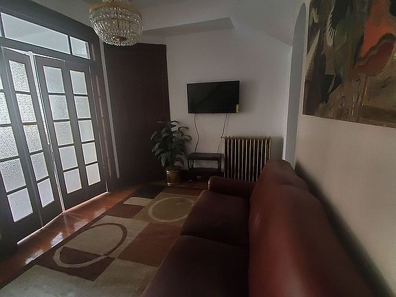 4th image of 1122 Columbia Rd NW