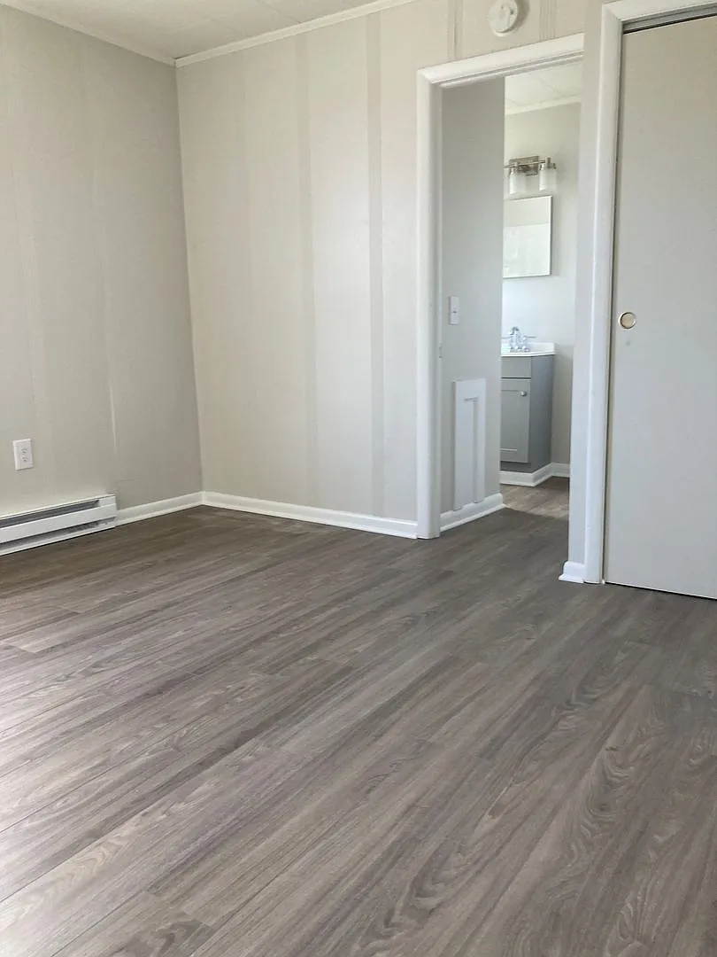 Mainstreet Properties Inc — Photo 4