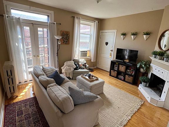 2nd image of 2112 N Seminary Ave APT 21