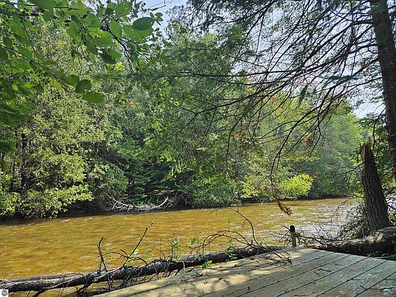2nd image of 1701 E River Rd