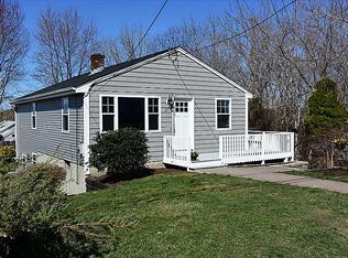 27 Varnum Ave, Bristol, RI 02809